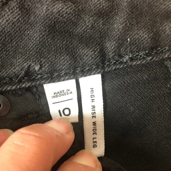 LOFT Outlet - High Rise Wide Leg Capri, Black - Picture 7 of 10